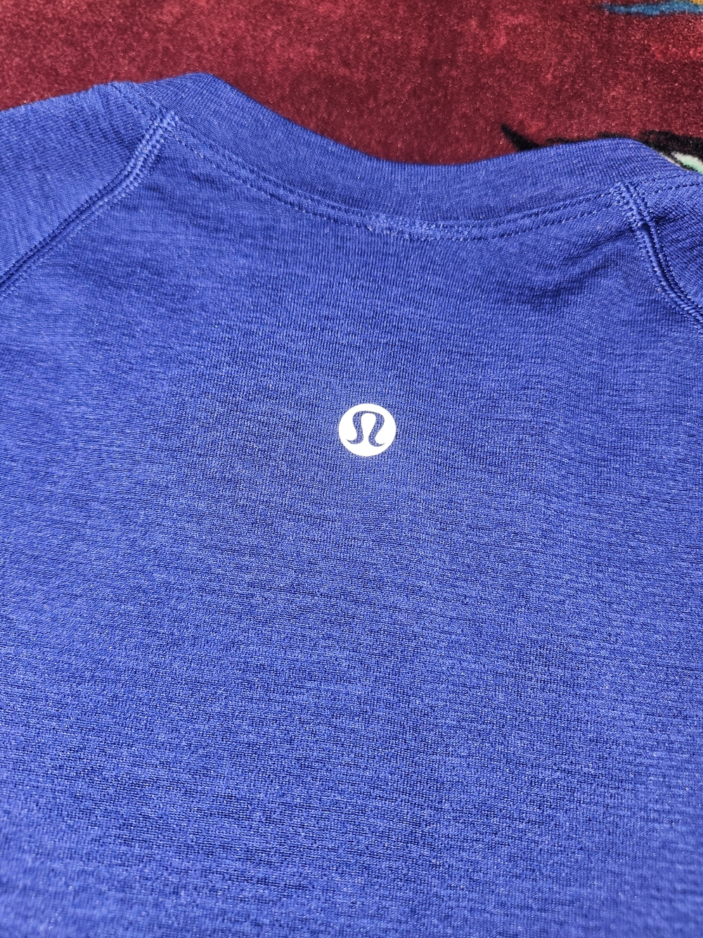 lululemon athletica Blue Cropped Crew Neck Top - Picture 3 of 3